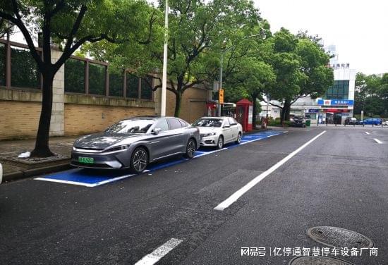 开云kaiyun体育：智能泊车+共享资源：上海打制超一线都市泊车再生态(图3)